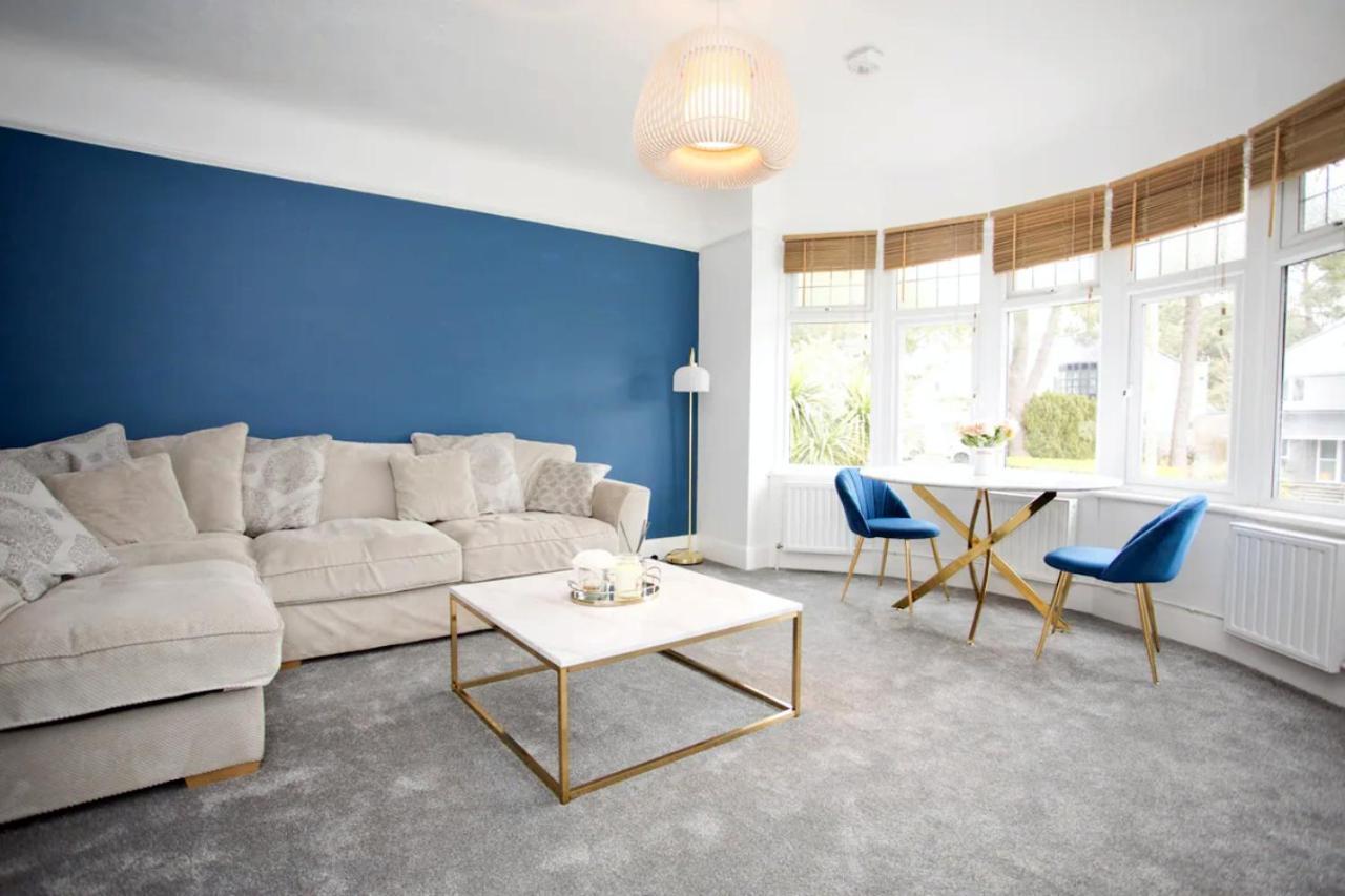 A Piece Of Seaside Serenity On The Sandbanks Peninsula * Poole