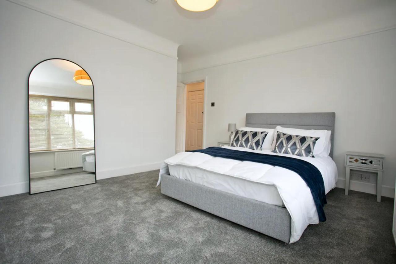 A Piece Of Seaside Serenity On The Sandbanks Peninsula