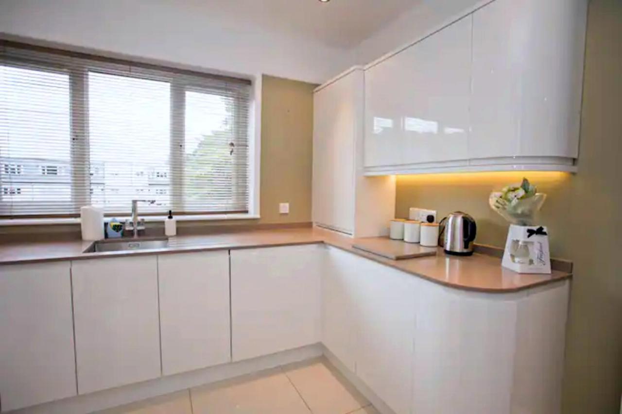 A Piece Of Seaside Serenity On The Sandbanks Peninsula Apartment *